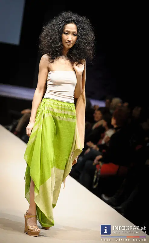 crossing fashion 8 2 2014 mumuth graz mode sri lanka designer fashionshow film praesentation dokumentation 58