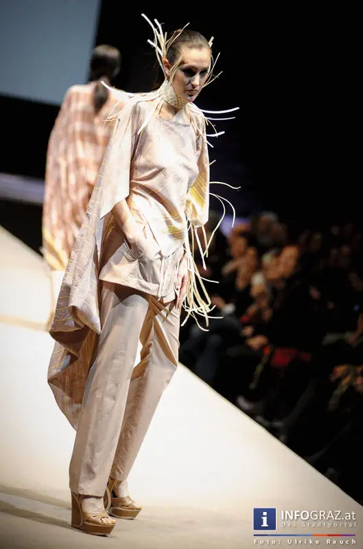 crossing fashion 8 2 2014 mumuth graz mode sri lanka designer fashionshow film praesentation dokumentation 62