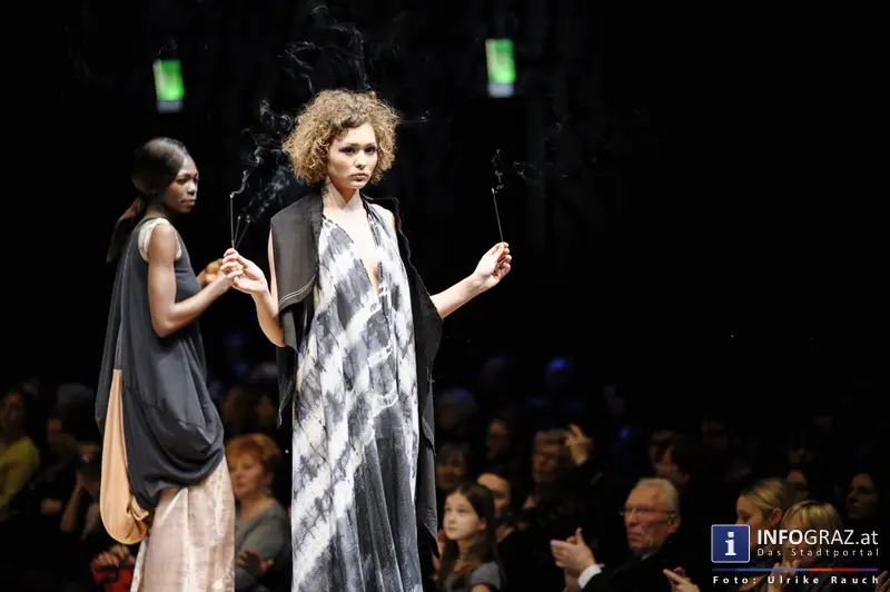 crossing fashion 8 2 2014 mumuth graz mode sri lanka designer fashionshow film praesentation dokumentation 75