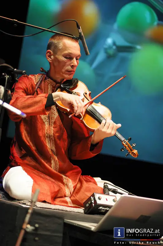 crossing fashion 8 2 2014 mumuth graz mode sri lanka designer fashionshow film praesentation dokumentation 87