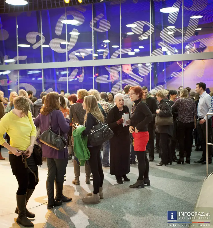 crossing fashion 8 2 2014 mumuth graz mode sri lanka designer fashionshow film praesentation dokumentation 92