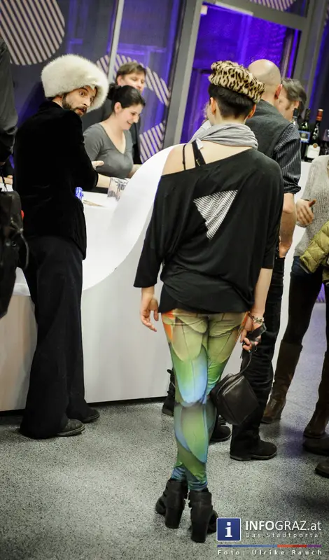 crossing fashion 8 2 2014 mumuth graz mode sri lanka designer fashionshow film praesentation dokumentation 95