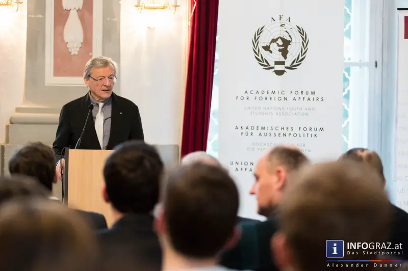 Wolfgang Schüssel im Meerscheinschlössl Graz am 11. Februar 2014 zum Thema ‚Europa im globalen Kontext‘. - 019