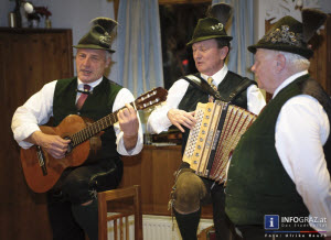 Ball des steirischen Volksliedwerkes,21.2.2014,Graz,Kobenzer Streich,steirisches musikalisches Kulturgut,ausgelassene Stimmung,tanzen,singen