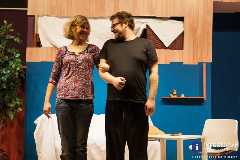 ALLES NUR AUS LIEBE - Eine ‚Kalte Komödie‘ von Alan Ayckbourn im KiStL Theater Graz - 097
