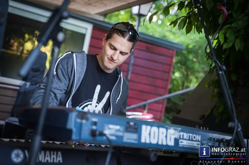 8. MAI - TAG DER BEFREIUNG - Vortrag zur Gedenkkultur in Österreich und anschließende Party – Parkhouse Graz - 032