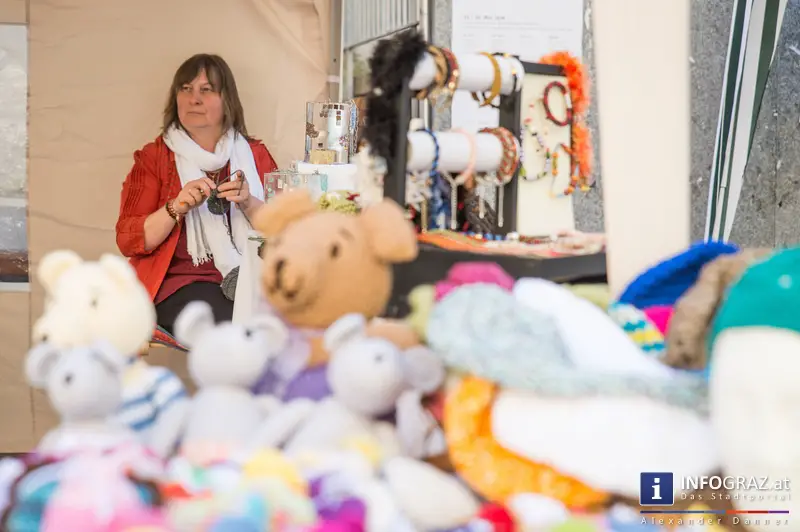 KUNST Markt der Kunst Meile Graz am Schloßbergplatz, 10.5.2014 - 006