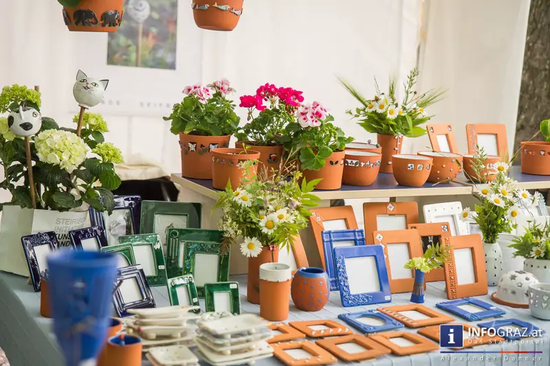 KUNST Markt der Kunst Meile Graz am Schloßbergplatz, 10.5.2014 - 027