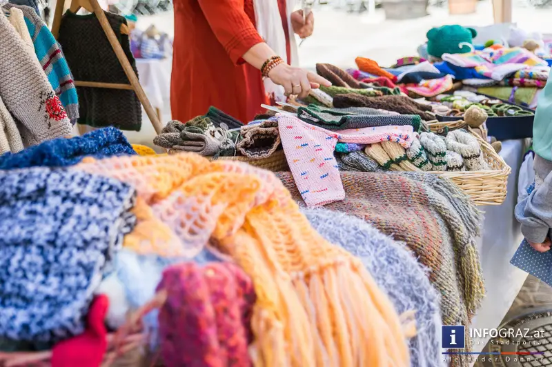 KUNST Markt der Kunst Meile Graz am Schloßbergplatz, 10.5.2014 - 028
