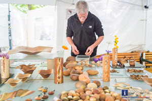 kunst markt,kunst meile graz,Samstag,10. Mai 2014,kunst,näherbringen, schloßbergplatz,flaniermeile,moderne kunst,treffpunkt,schaffende,moderne künstler