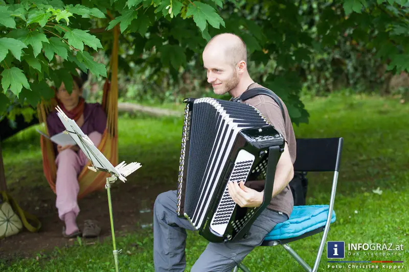 Garteneröffnungsfest im Le Schnurrbart Graz am 10. Mai 2014 - 002