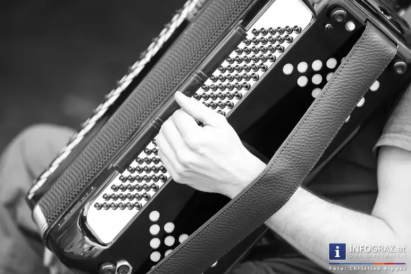 Garteneröffnungsfest im Le Schnurrbart Graz am 10. Mai 2014 - 025