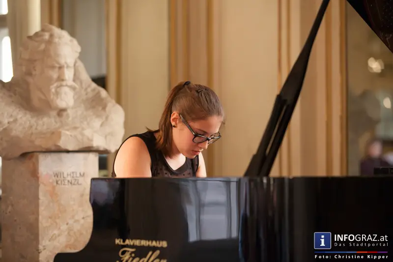 Bilder aus der Oper Graz: Piano Forte – Jugend am Klavier - Spiegelfoyer der Grazer Oper 13.5.2014 - 052