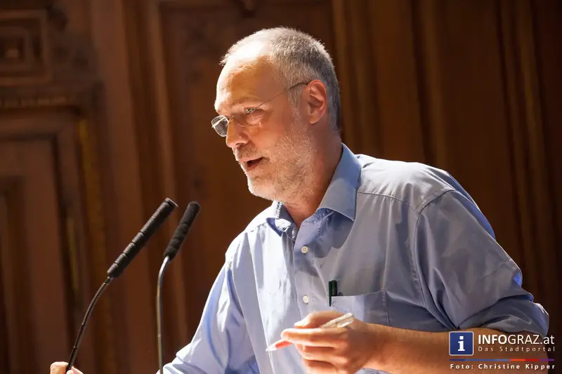 Enquete ‚Humanitäres Bleiberecht‘ - Gemeinderatssaal des Grazer Rathauses - 20. Mai 2014 - 015