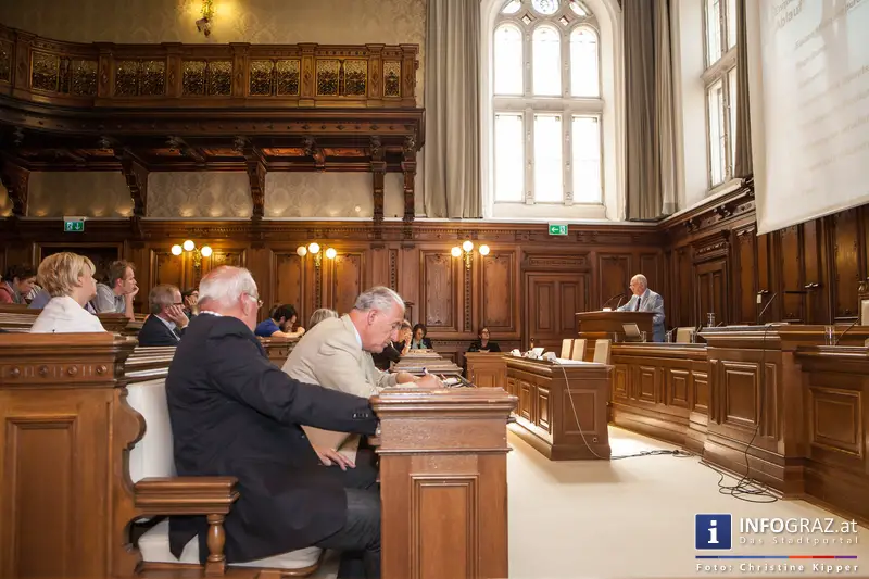 Enquete ‚Humanitäres Bleiberecht‘ - Gemeinderatssaal des Grazer Rathauses - 20. Mai 2014 - 059