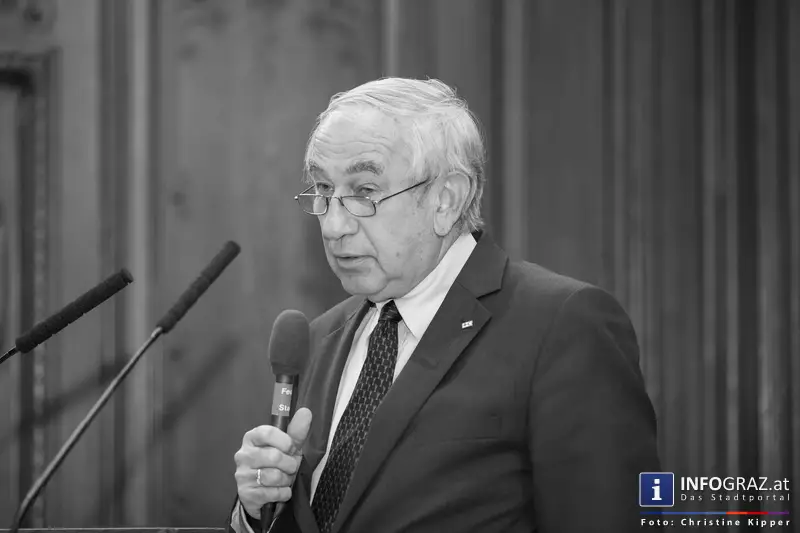 Enquete ‚Humanitäres Bleiberecht‘ - Gemeinderatssaal des Grazer Rathauses - 20. Mai 2014 - 063