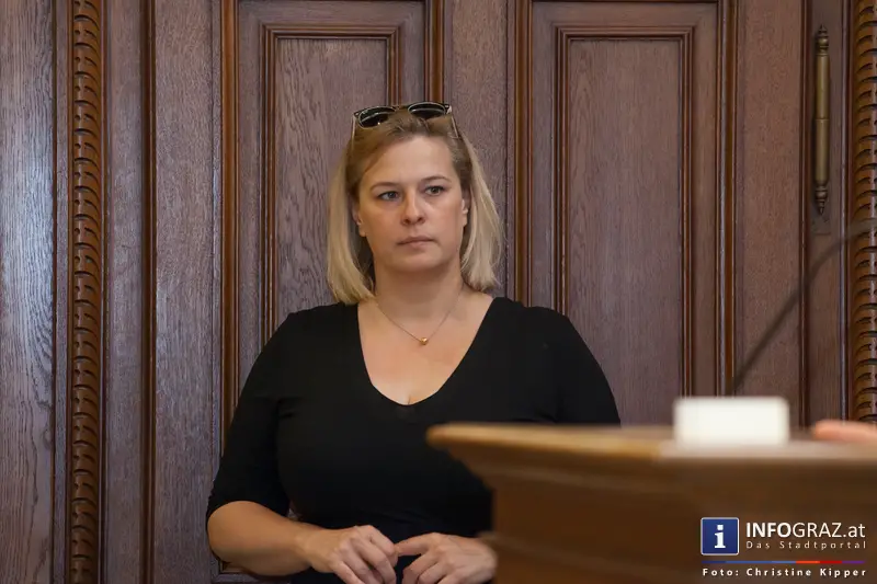 Enquete ‚Humanitäres Bleiberecht‘ - Gemeinderatssaal des Grazer Rathauses - 20. Mai 2014 - 082