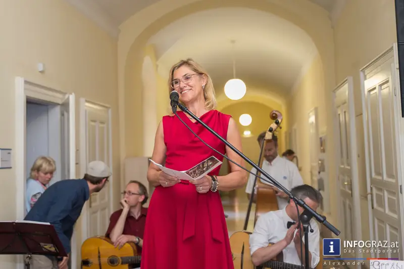 Ausstellungseröffnung ‚bitte nichts geben – danke‘ in der Galerie Zwischenbilder im Sozialamt Graz am 23.5.2014 - 002