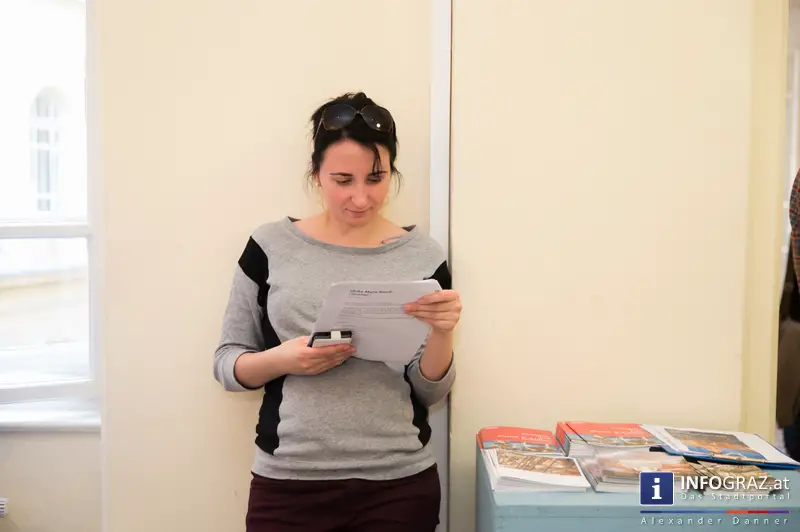 Ausstellungseröffnung ‚bitte nichts geben – danke‘ in der Galerie Zwischenbilder im Sozialamt Graz am 23.5.2014 - 016