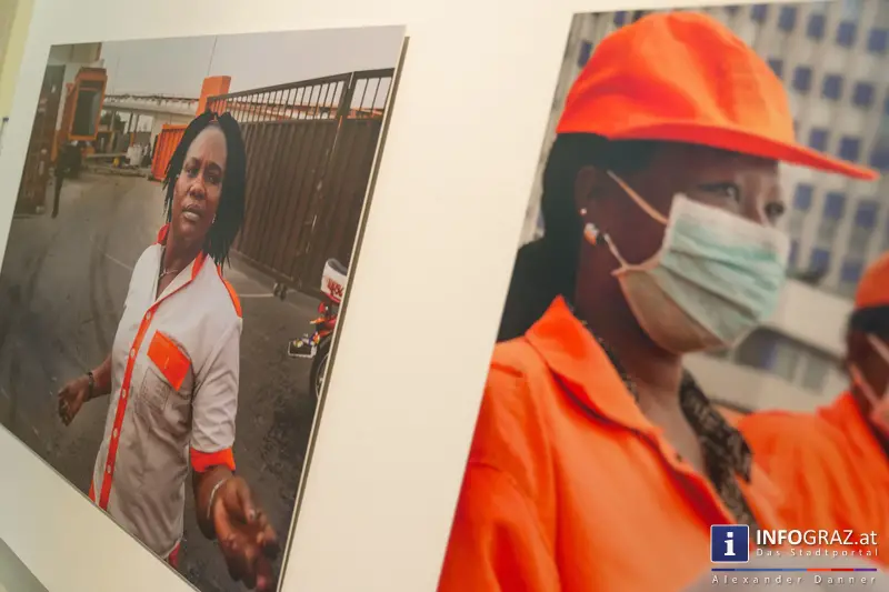 Ausstellungseröffnung ‚bitte nichts geben – danke‘ in der Galerie Zwischenbilder im Sozialamt Graz am 23.5.2014 - 017