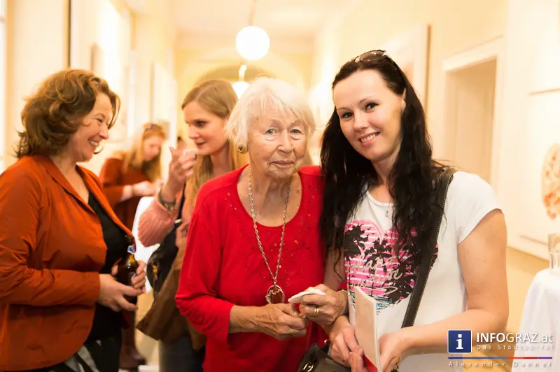 Ausstellungseröffnung ‚bitte nichts geben – danke‘ in der Galerie Zwischenbilder im Sozialamt Graz am 23.5.2014 - 022