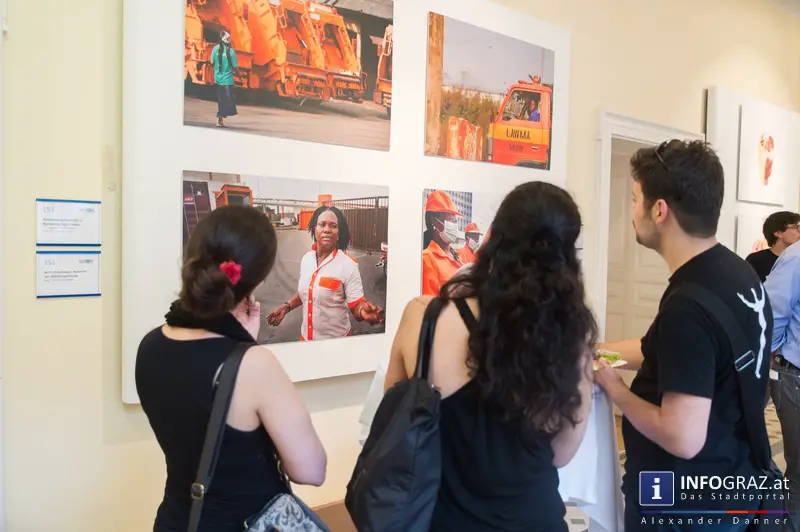 Ausstellungseröffnung ‚bitte nichts geben – danke‘ in der Galerie Zwischenbilder im Sozialamt Graz am 23.5.2014 - 024