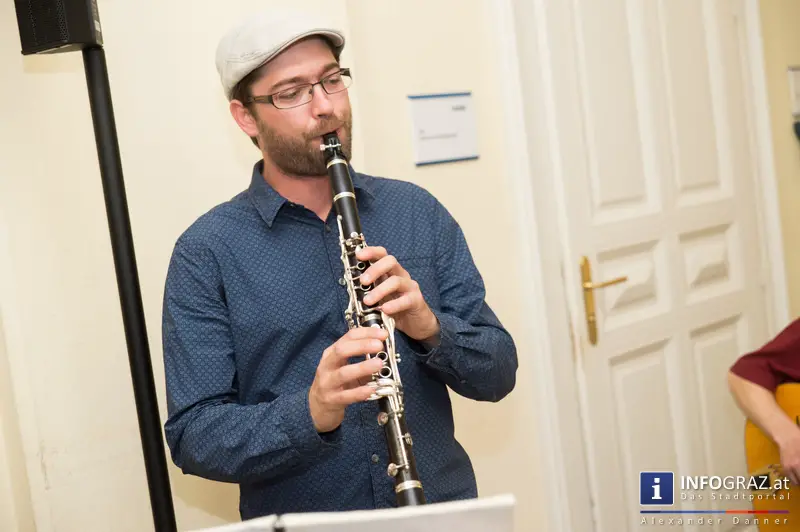 Ausstellungseröffnung ‚bitte nichts geben – danke‘ in der Galerie Zwischenbilder im Sozialamt Graz am 23.5.2014 - 030