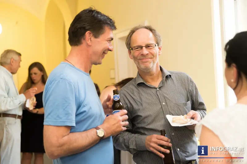 Ausstellungseröffnung ‚bitte nichts geben – danke‘ in der Galerie Zwischenbilder im Sozialamt Graz am 23.5.2014 - 042