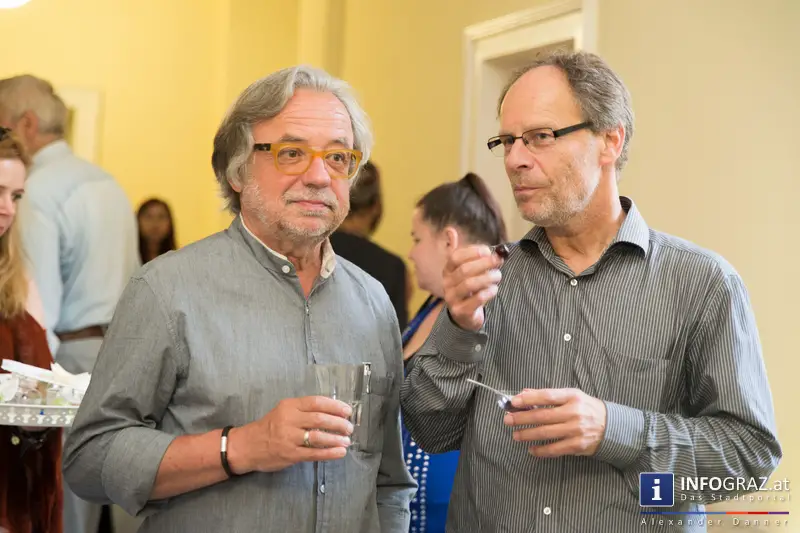 Ausstellungseröffnung ‚bitte nichts geben – danke‘ in der Galerie Zwischenbilder im Sozialamt Graz am 23.5.2014 - 047