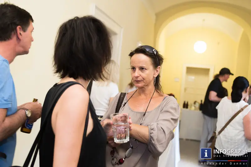 Ausstellungseröffnung ‚bitte nichts geben – danke‘ in der Galerie Zwischenbilder im Sozialamt Graz am 23.5.2014 - 051