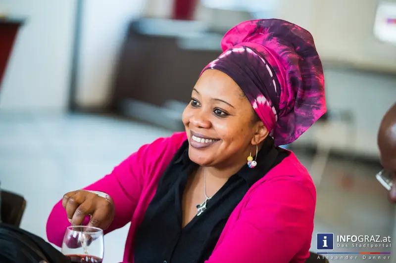 kueche im volxhaus graz rosemary maxwell austro-aegypter mohamed moustafa afrikanischer dachverband traditionelle gerichte tischgespraeche 18