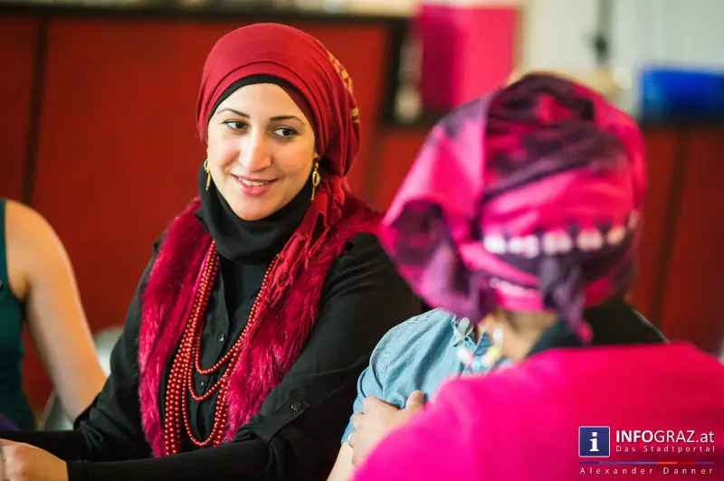 kueche im volxhaus graz rosemary maxwell austro-aegypter mohamed moustafa afrikanischer dachverband traditionelle gerichte tischgespraeche 19