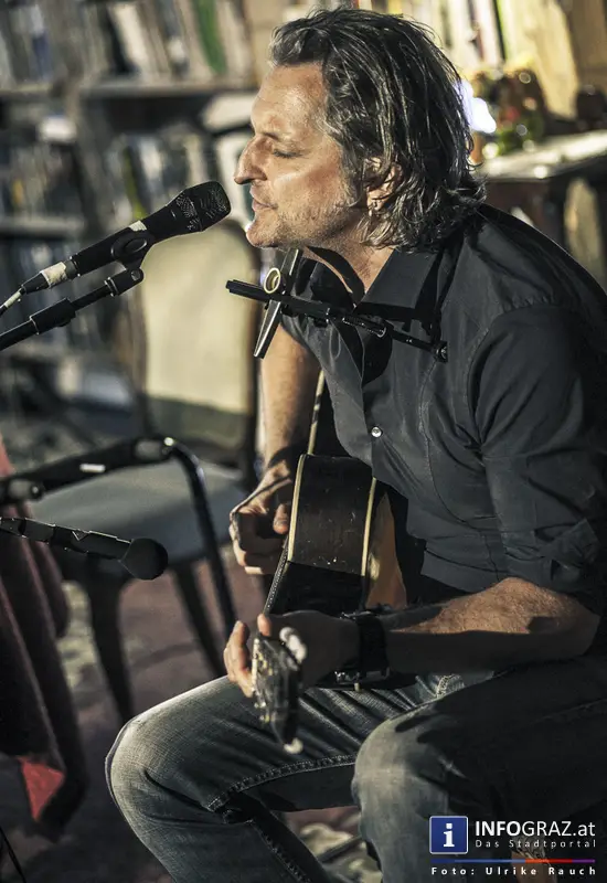 Literatur- und Bluesabend in der Edition Keiper Graz am 12. Juni 2014 - 010