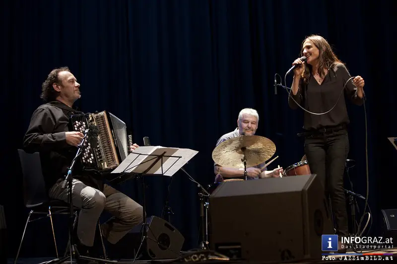 Tamara Obrovac & Transhistria Ensemble live im Kunsthaus Weiz - 14. Juni 2014 - 046