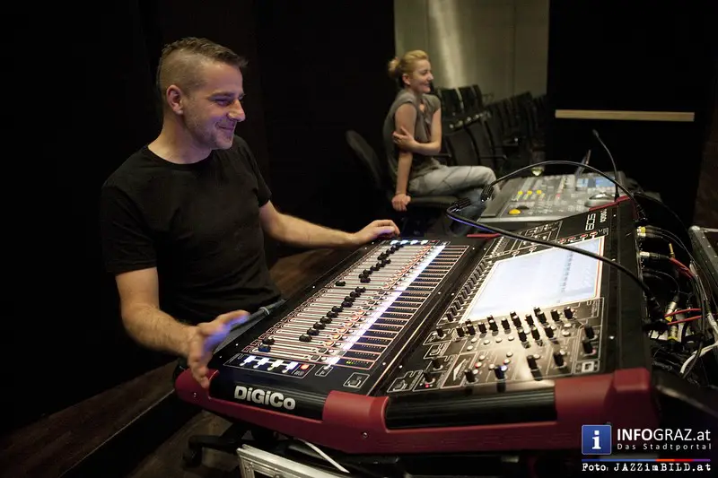 Tamara Obrovac & Transhistria Ensemble live im Kunsthaus Weiz - 14. Juni 2014 - 057