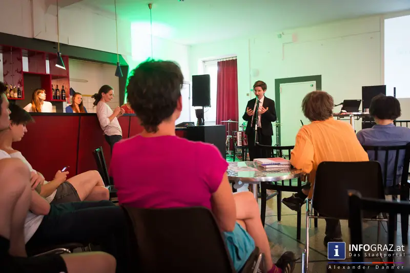 queerograd satellit * Marty Huber & DownDox - Lecture Performance und Konzert bei Kultur in Graz! - 007