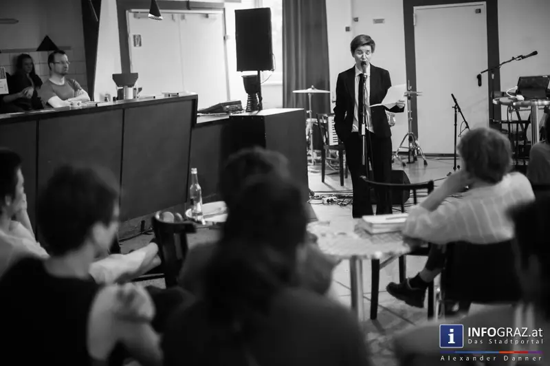 queerograd satellit * Marty Huber & DownDox - Lecture Performance und Konzert bei Kultur in Graz! - 009