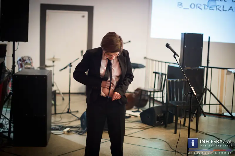 queerograd satellit * Marty Huber & DownDox - Lecture Performance und Konzert bei Kultur in Graz! - 020