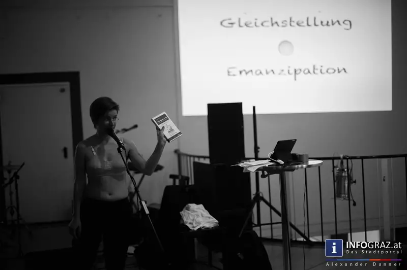 queerograd satellit * Marty Huber & DownDox - Lecture Performance und Konzert bei Kultur in Graz! - 022