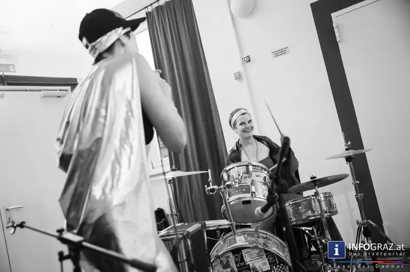 queerograd satellit * Marty Huber & DownDox - Lecture Performance und Konzert bei Kultur in Graz! - 025