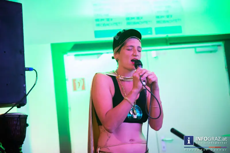 queerograd satellit * Marty Huber & DownDox - Lecture Performance und Konzert bei Kultur in Graz! - 037