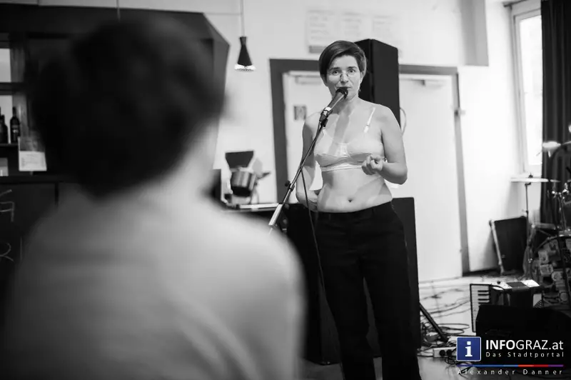 queerograd satellit * Marty Huber & DownDox - Lecture Performance und Konzert bei Kultur in Graz! - 040