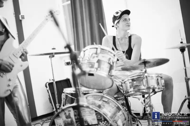 queerograd satellit * Marty Huber & DownDox - Lecture Performance und Konzert bei Kultur in Graz! - 041