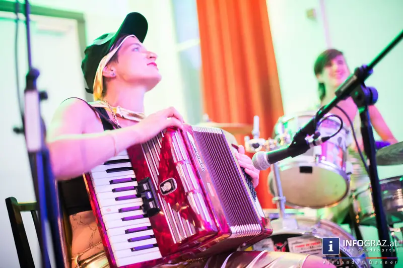 queerograd satellit * Marty Huber & DownDox - Lecture Performance und Konzert bei Kultur in Graz! - 042