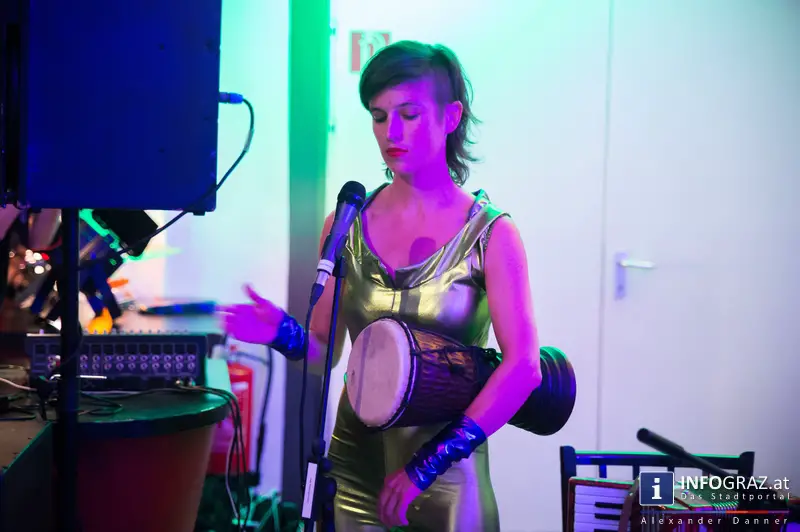 queerograd satellit * Marty Huber & DownDox - Lecture Performance und Konzert bei Kultur in Graz! - 048