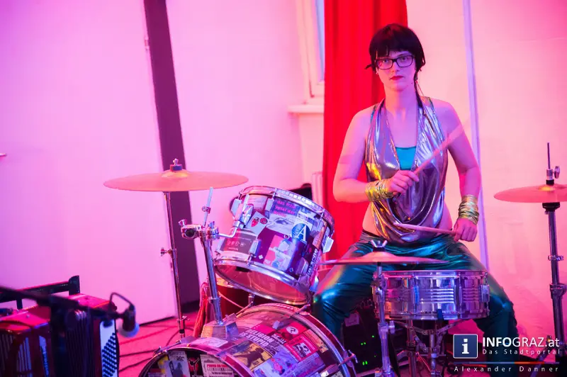 queerograd satellit * Marty Huber & DownDox - Lecture Performance und Konzert bei Kultur in Graz! - 053