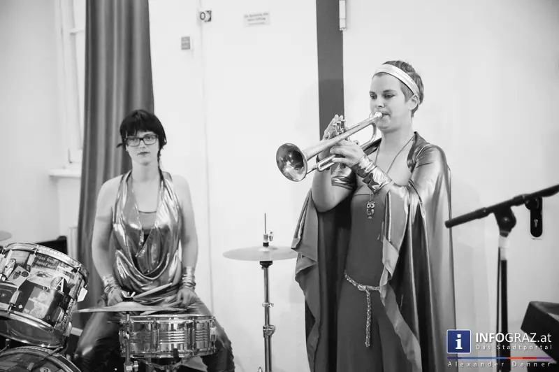 queerograd satellit * Marty Huber & DownDox - Lecture Performance und Konzert bei Kultur in Graz! - 058