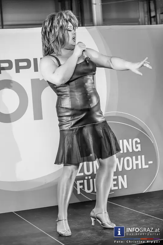 Schlagerfeuerwerk im Steira-Eck im Center Nord am 21. Juni 2014 - 023