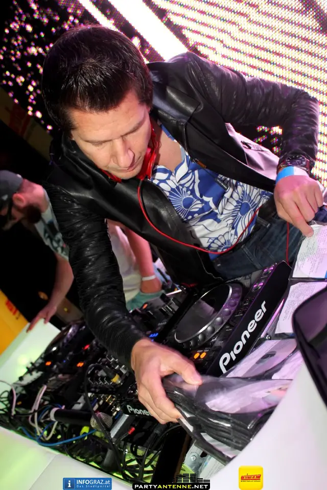 usi-fest 2014 graz reggae-djs mr vzi star-dj enrico ostendorff party-stage toastbusters matti valentino niachtn austropop-floor 352