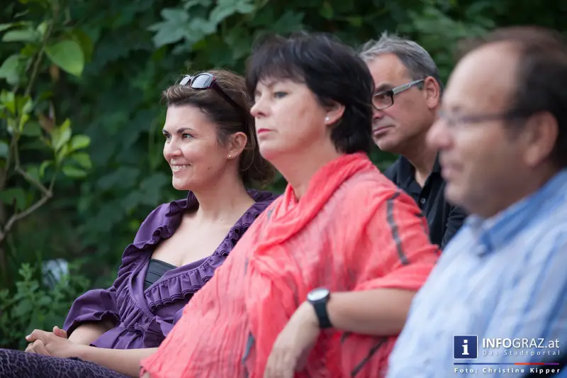 Open Air mit dem Berndt Luef Trio und Dorothea Jaburek im Peyer Weyprecht Kunstgarten am 4. Juli 2014 - 071